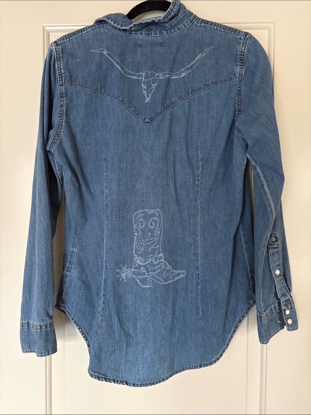 Wrangler Blue Denim Embroidered Western Shirt - Picture 4 of 4